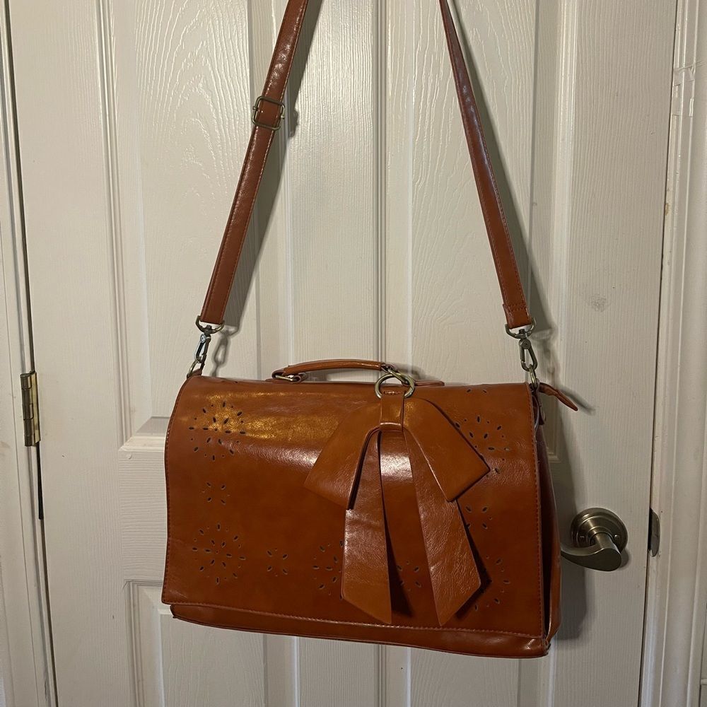 Ecosusi Synthetic leather tan Laptop Large Briefcase Bow & Eyelet accents